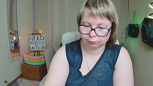 BonnnyBoobsy webcam