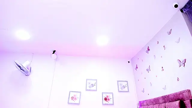 Trinity-presley webcam