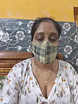 Wildsimmi25 webcam