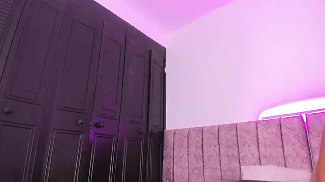Dahlia_rossee webcam
