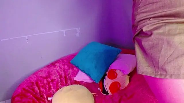 MelaniRosse webcam