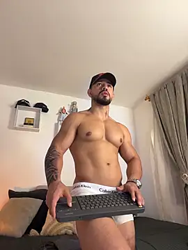 Ezzio_Scolaro webcam