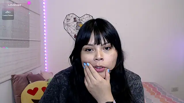 EllieMoonX webcam