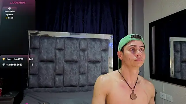 LeoMonnroe webcam