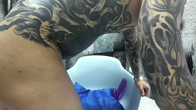 Gury_tattoo webcam