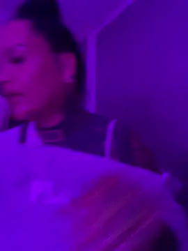 _MelinaCurves_ webcam