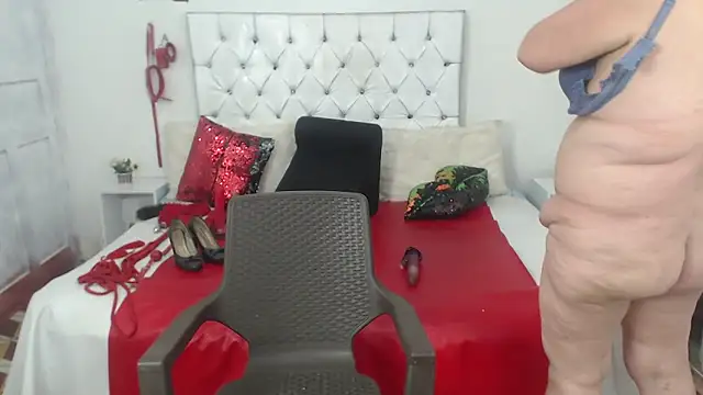 Sweetbigcatt webcam