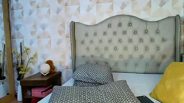 Sofia_Blosom webcam