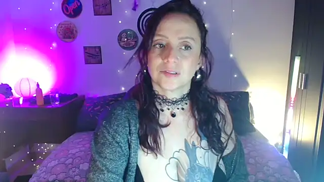 Katicalatinmilf webcam