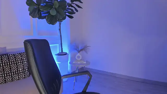 MayaLee_ webcam