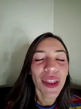 loveuu-bae webcam
