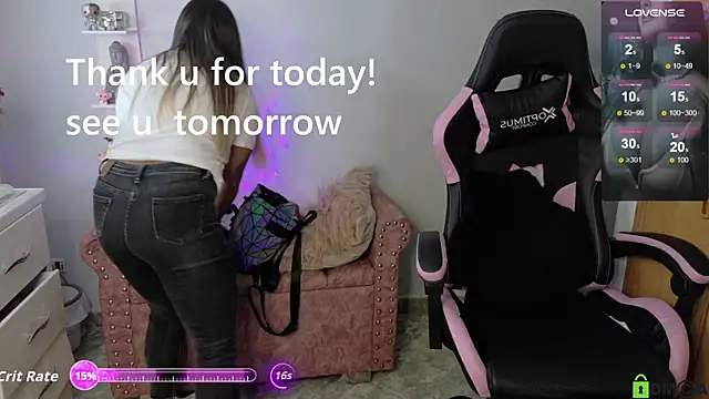 Melannyy_ webcam