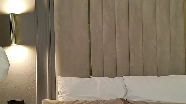 RileyHeaven webcam