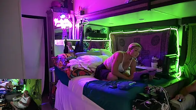 Katycouple69 webcam