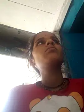 Raveena0990 webcam