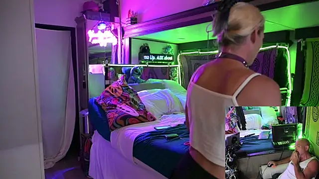 Katycouple69 webcam