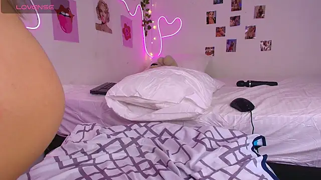 cinniaa_ webcam
