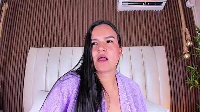 LucieMillerr webcam