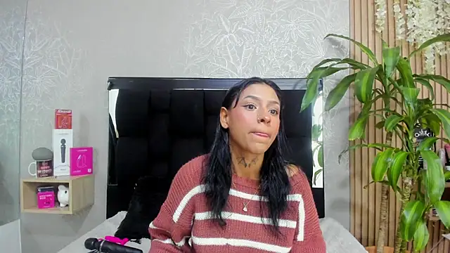 LesliePetit webcam