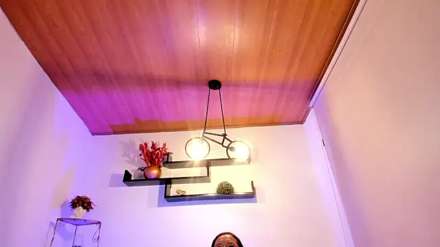 Anyelina_milf webcam