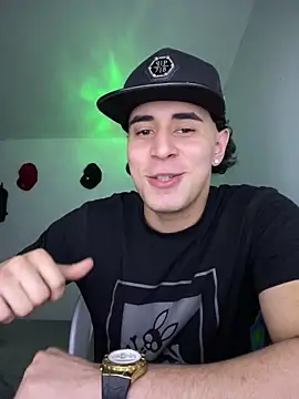 maximuz1920 (Ask my age) - Use vibrator penis. 🍆😈🔥