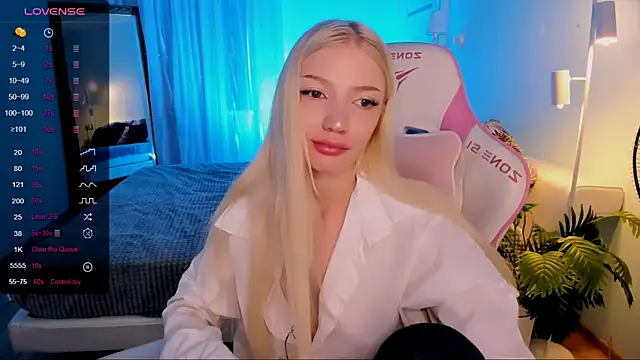 AnyaTaylor_ webcam