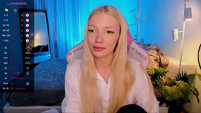 AnyaTaylor_ webcam