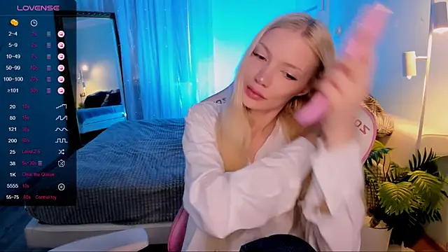 AnyaTaylor_ webcam