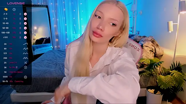 AnyaTaylor_ webcam