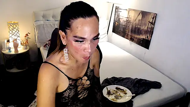 NinaDOM4CUM webcam