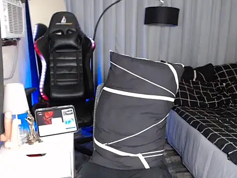 alexsuckable01 webcam