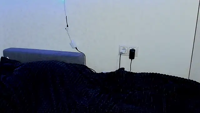 Dark_Moni webcam