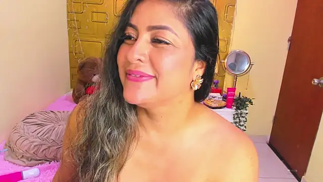 Julia_Haye webcam