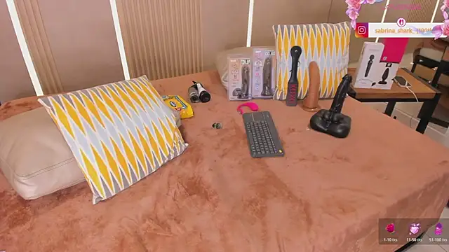 sabrina_shark_ webcam