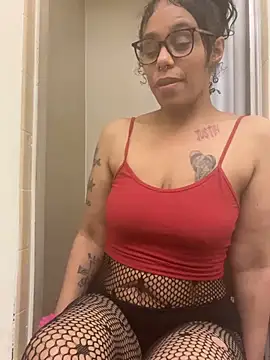 Desirae_Luciano