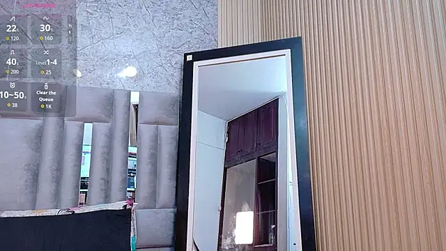 EbonyCoWorker webcam