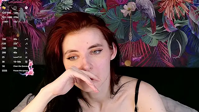 NicoleLuxe webcam