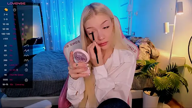 AnyaTaylor_