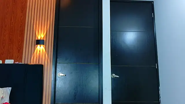 Black-gem18 webcam