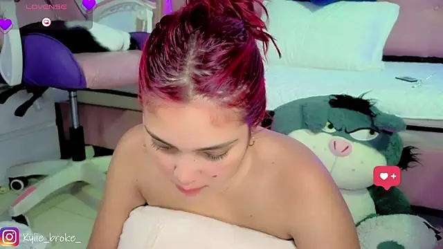 Kylie_brokee webcam