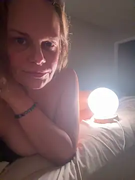 christinamoon0612 webcam