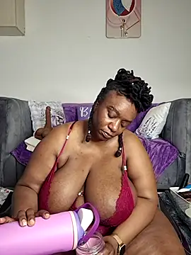 ThickianaRider live sex cam