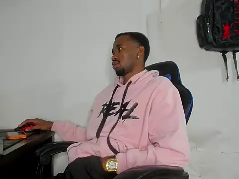 Kofi_exotic_2 webcam