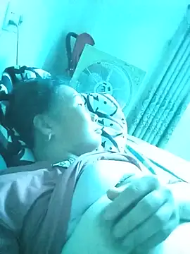 BlueGirlyeah webcam