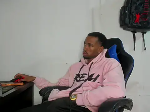 Kofi_exotic_2 webcam