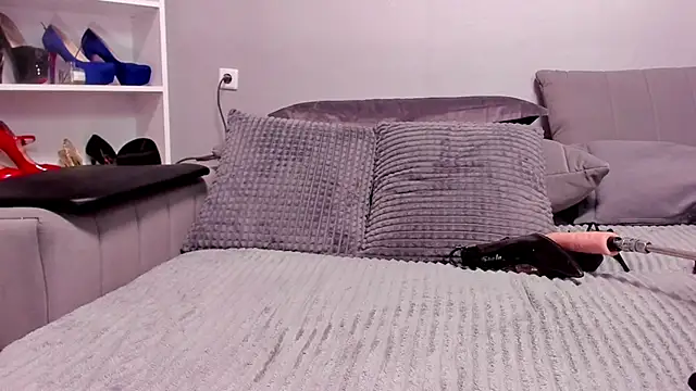Jullia_Moor webcam
