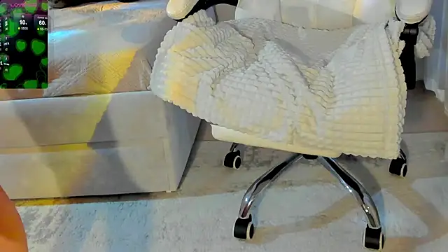 Black_Dollarss webcam