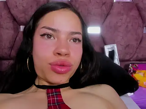 Nanis_James webcam