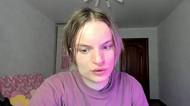 milliKira006 webcam