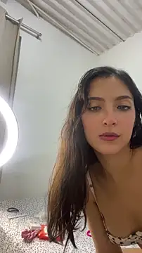 nora_gami webcam
